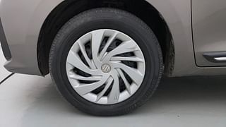 Used 2019 Maruti Suzuki New Ertiga [2018-2022] VXI AT Petrol Automatic tyres LEFT FRONT TYRE RIM VIEW