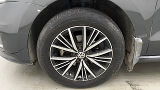 Used 2019 Volkswagen Vento [2015-2019] Highline Petrol AT Petrol Automatic tyres LEFT FRONT TYRE RIM VIEW