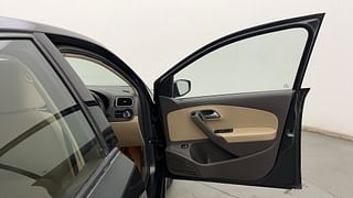 Used 2019 Volkswagen Vento [2015-2019] Highline Petrol AT Petrol Automatic interior RIGHT FRONT DOOR OPEN VIEW