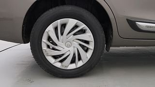 Used 2019 Maruti Suzuki New Ertiga [2018-2022] VXI AT Petrol Automatic tyres RIGHT REAR TYRE RIM VIEW