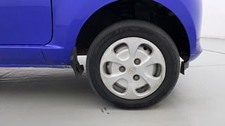 Used 2015 Tata Nano [2014-2018] Twist XTA Petrol Petrol Automatic tyres RIGHT FRONT TYRE RIM VIEW