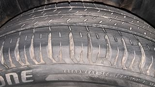 Used 2019 Maruti Suzuki New Ertiga [2018-2022] VXI AT Petrol Automatic tyres LEFT REAR TYRE TREAD VIEW