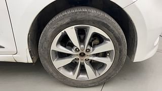 Used 2015 Hyundai Elite i20 [2014-2018] Asta 1.4 CRDI Diesel Manual tyres RIGHT FRONT TYRE RIM VIEW
