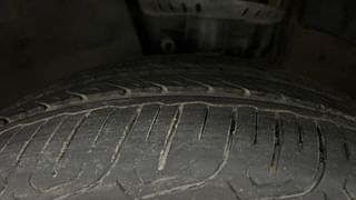 Used 2019 Volkswagen Vento [2015-2019] Highline Petrol AT Petrol Automatic tyres LEFT FRONT TYRE TREAD VIEW