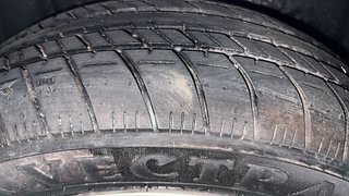 Used 2019 Ford Figo [2019-2021] Titanium Petrol Petrol Manual tyres RIGHT REAR TYRE TREAD VIEW