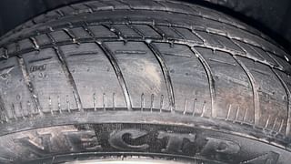 Used 2019 Ford Figo [2019-2021] Titanium Petrol Petrol Manual tyres RIGHT REAR TYRE TREAD VIEW