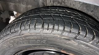 Used 2015 Honda Brio [2011-2016] S MT Petrol Manual tyres RIGHT REAR TYRE TREAD VIEW