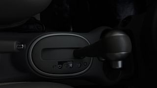 Used 2014 Nissan Micra [2013-2020] XV CVT Petrol Automatic interior GEAR  KNOB VIEW
