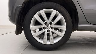 Used 2014 Volkswagen Polo [2010-2014] Highline1.2L (P) Petrol Manual tyres RIGHT REAR TYRE RIM VIEW