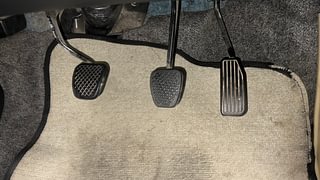 Used 2015 Honda Brio [2011-2016] S MT Petrol Manual interior PEDALS VIEW