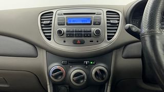 Used 2014 Hyundai i10 [2010-2016] Era Petrol Petrol Manual interior MUSIC SYSTEM & AC CONTROL VIEW