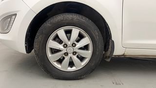 Used 2014 Hyundai i20 [2012-2014] Sportz 1.4 CRDI Diesel Manual tyres LEFT FRONT TYRE RIM VIEW