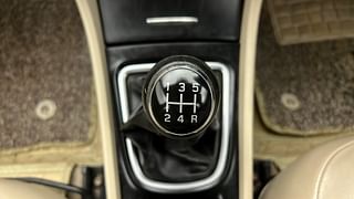 Used 2017 maruti-suzuki Ciaz Alpha Petrol Petrol Manual interior GEAR  KNOB VIEW