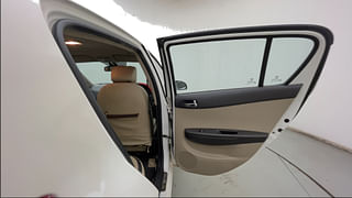 Used 2014 Hyundai i20 [2012-2014] Sportz 1.4 CRDI Diesel Manual interior RIGHT REAR DOOR OPEN VIEW