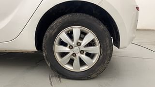 Used 2014 Hyundai i20 [2012-2014] Sportz 1.4 CRDI Diesel Manual tyres LEFT REAR TYRE RIM VIEW