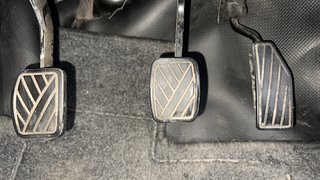 Used 2022 Maruti Suzuki Wagon R 1.0 VXI CNG Petrol+cng Manual interior PEDALS VIEW