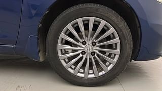 Used 2017 maruti-suzuki Ciaz Alpha Petrol Petrol Manual tyres RIGHT FRONT TYRE RIM VIEW