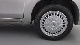 Used 2017 Maruti Suzuki Alto K10 [2014-2019] VXI AMT (O) Petrol Automatic tyres RIGHT FRONT TYRE RIM VIEW