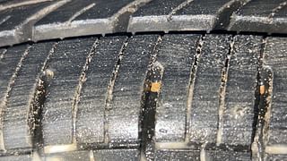 Used 2014 Hyundai i10 [2010-2016] Era Petrol Petrol Manual tyres LEFT FRONT TYRE TREAD VIEW