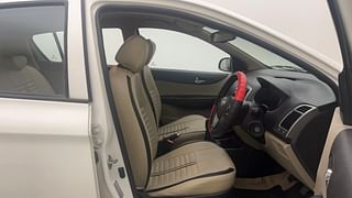 Used 2014 Hyundai i20 [2012-2014] Sportz 1.4 CRDI Diesel Manual interior RIGHT SIDE FRONT DOOR CABIN VIEW