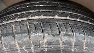 Used 2019 Hyundai Creta [2018-2020] 1.6 SX VTVT Petrol Manual tyres LEFT FRONT TYRE TREAD VIEW