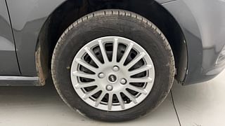 Used 2019 Volkswagen Polo [2018-2022] Trendline 1.0 (P) Petrol Manual tyres RIGHT FRONT TYRE RIM VIEW