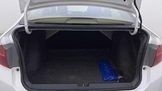 Used 2016 Honda City [2014-2017] V Diesel Diesel Manual interior DICKY INSIDE VIEW