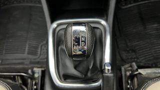 Used 2020 Renault Triber RXZ AMT Petrol Automatic interior GEAR  KNOB VIEW