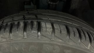 Used 2020 Renault Kwid 1.0 RXT AMT Opt Petrol Automatic tyres LEFT FRONT TYRE TREAD VIEW