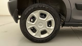 Used 2021 Maruti Suzuki S-Presso VXI CNG Petrol+cng Manual tyres RIGHT REAR TYRE RIM VIEW