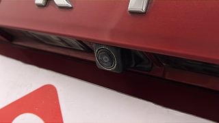 Used 2020 Renault Triber RXZ AMT Petrol Automatic top_features Rear camera
