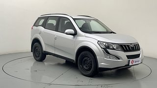 Used 2017 Mahindra XUV500 [2015-2018] W6 AT Diesel Automatic exterior RIGHT FRONT CORNER VIEW