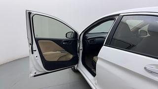 Used 2016 Honda City [2014-2017] V Diesel Diesel Manual interior LEFT FRONT DOOR OPEN VIEW