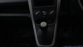 Used 2010 Maruti Suzuki Ritz [2009-2012] Vdi Diesel Manual interior GEAR  KNOB VIEW