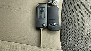 Used 2017 Mahindra XUV500 [2015-2018] W6 AT Diesel Automatic extra CAR KEY VIEW