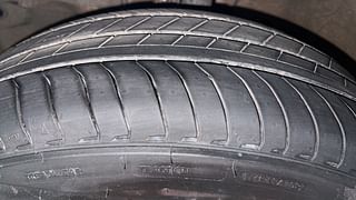 Used 2016 Honda City [2014-2017] V Diesel Diesel Manual tyres LEFT FRONT TYRE TREAD VIEW