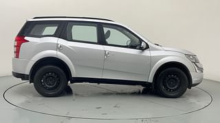 Used 2017 Mahindra XUV500 [2015-2018] W6 AT Diesel Automatic exterior RIGHT SIDE VIEW