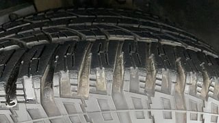 Used 2017 Mahindra XUV500 [2015-2018] W6 AT Diesel Automatic tyres LEFT FRONT TYRE TREAD VIEW