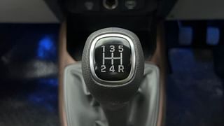 Used 2023 Hyundai Aura SX 1.2 Petrol Petrol Manual interior GEAR  KNOB VIEW