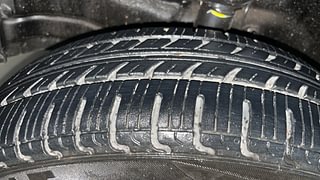 Used 2015 Maruti Suzuki Wagon R 1.0 [2010-2019] VXi Petrol Manual tyres LEFT FRONT TYRE TREAD VIEW