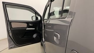 Used 2015 Maruti Suzuki Wagon R 1.0 [2010-2019] VXi Petrol Manual interior LEFT FRONT DOOR OPEN VIEW