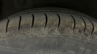 Used 2011 Hyundai i10 [2010-2016] Magna 1.2 Petrol Petrol Manual tyres RIGHT REAR TYRE TREAD VIEW