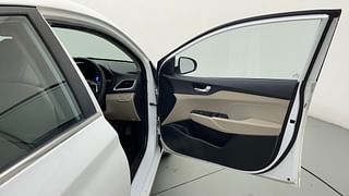 Used 2019 Hyundai Verna [2017-2020] 1.6 CRDI SX Diesel Manual interior RIGHT FRONT DOOR OPEN VIEW
