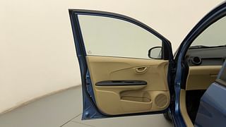 Used 2015 Honda Amaze [2013-2016] 1.2 S i-VTEC Petrol Manual interior LEFT FRONT DOOR OPEN VIEW