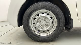 Used 2016 Hyundai Eon [2011-2018] Era + Petrol Manual tyres LEFT FRONT TYRE RIM VIEW