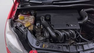 Used 2010 Ford Figo [2010-2015] Duratec Petrol Titanium 1.2 Petrol Manual engine ENGINE RIGHT SIDE VIEW