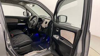 Used 2015 Maruti Suzuki Wagon R 1.0 [2010-2019] VXi Petrol Manual interior RIGHT SIDE FRONT DOOR CABIN VIEW