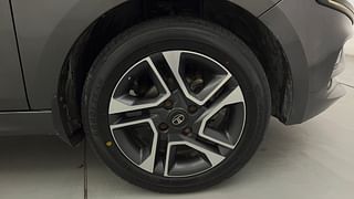 Used 2020 Tata Tiago XZA+ AMT Petrol Automatic tyres RIGHT FRONT TYRE RIM VIEW