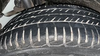 Used 2015 Maruti Suzuki Wagon R 1.0 [2010-2019] VXi Petrol Manual tyres RIGHT REAR TYRE TREAD VIEW