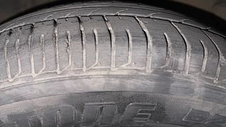 Used 2015 hyundai i10 Sportz 1.1 Petrol Petrol Manual tyres RIGHT FRONT TYRE TREAD VIEW
